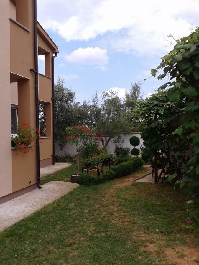 Apartment Mit- Mir Fondole المظهر الخارجي الصورة
