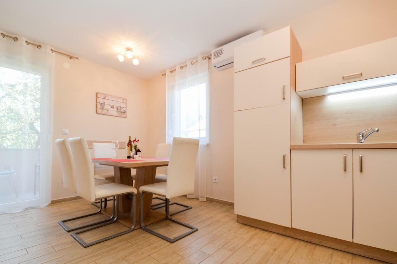 Apartment Mit- Mir Fondole المظهر الخارجي الصورة