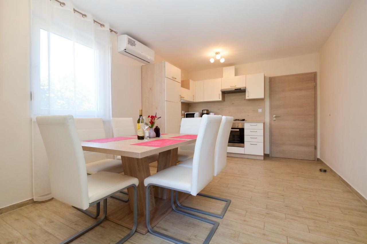 Apartment Mit- Mir Fondole المظهر الخارجي الصورة