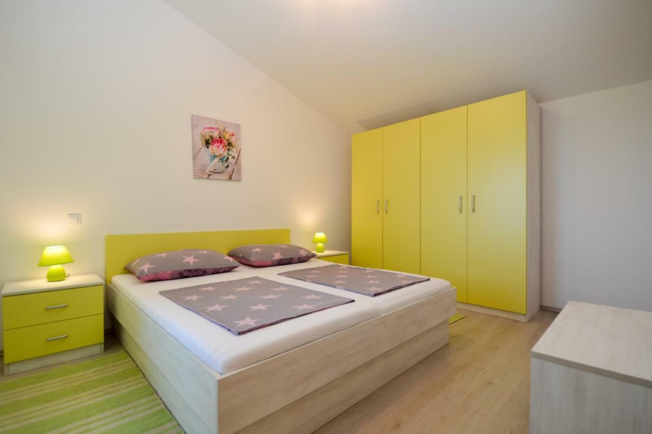 Apartment Mit- Mir Fondole المظهر الخارجي الصورة