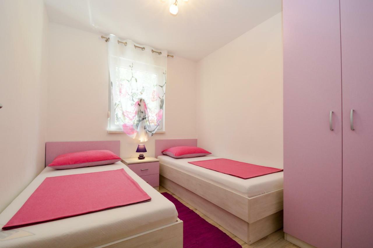 Apartment Mit- Mir Fondole المظهر الخارجي الصورة