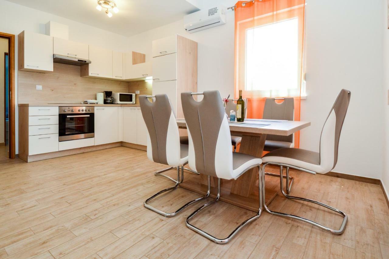 Apartment Mit- Mir Fondole المظهر الخارجي الصورة