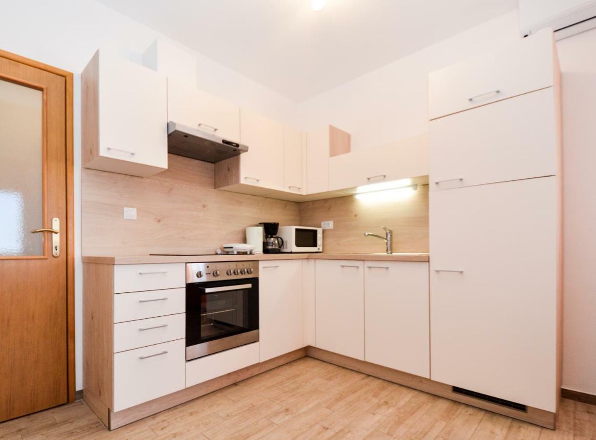 Apartment Mit- Mir Fondole المظهر الخارجي الصورة