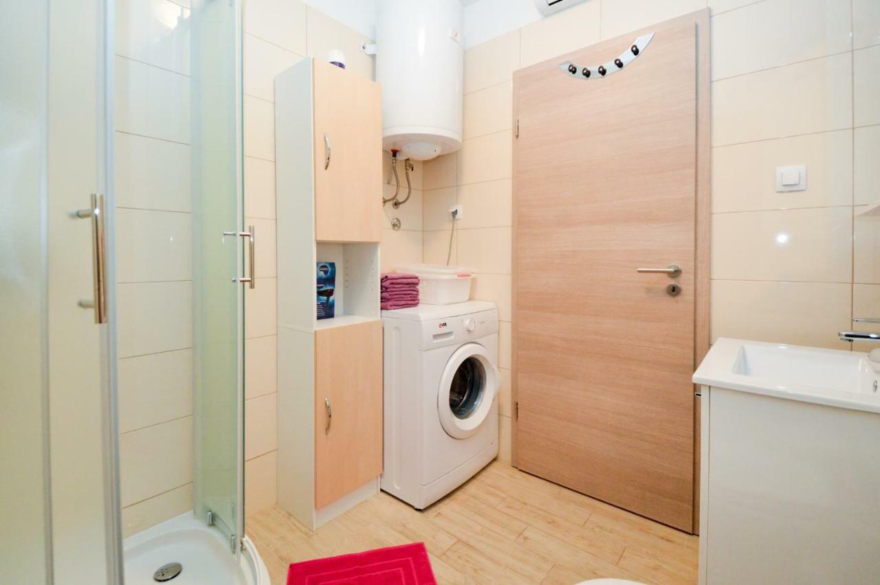 Apartment Mit- Mir Fondole المظهر الخارجي الصورة