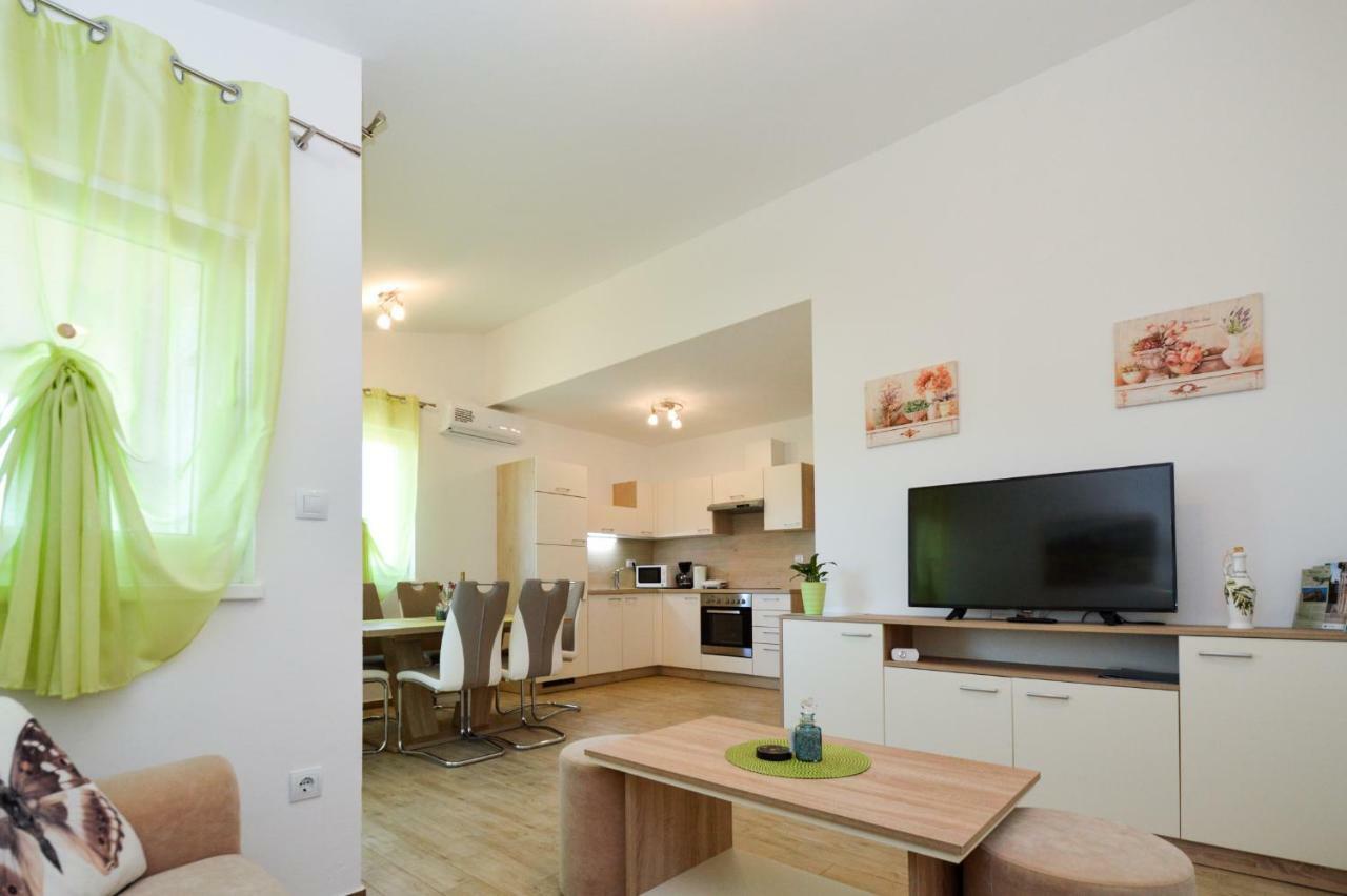 Apartment Mit- Mir Fondole المظهر الخارجي الصورة
