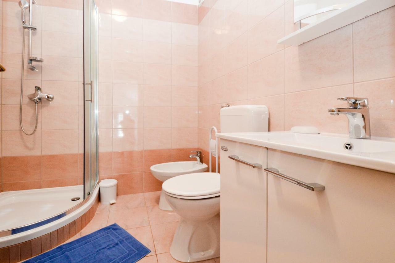 Apartment Mit- Mir Fondole المظهر الخارجي الصورة